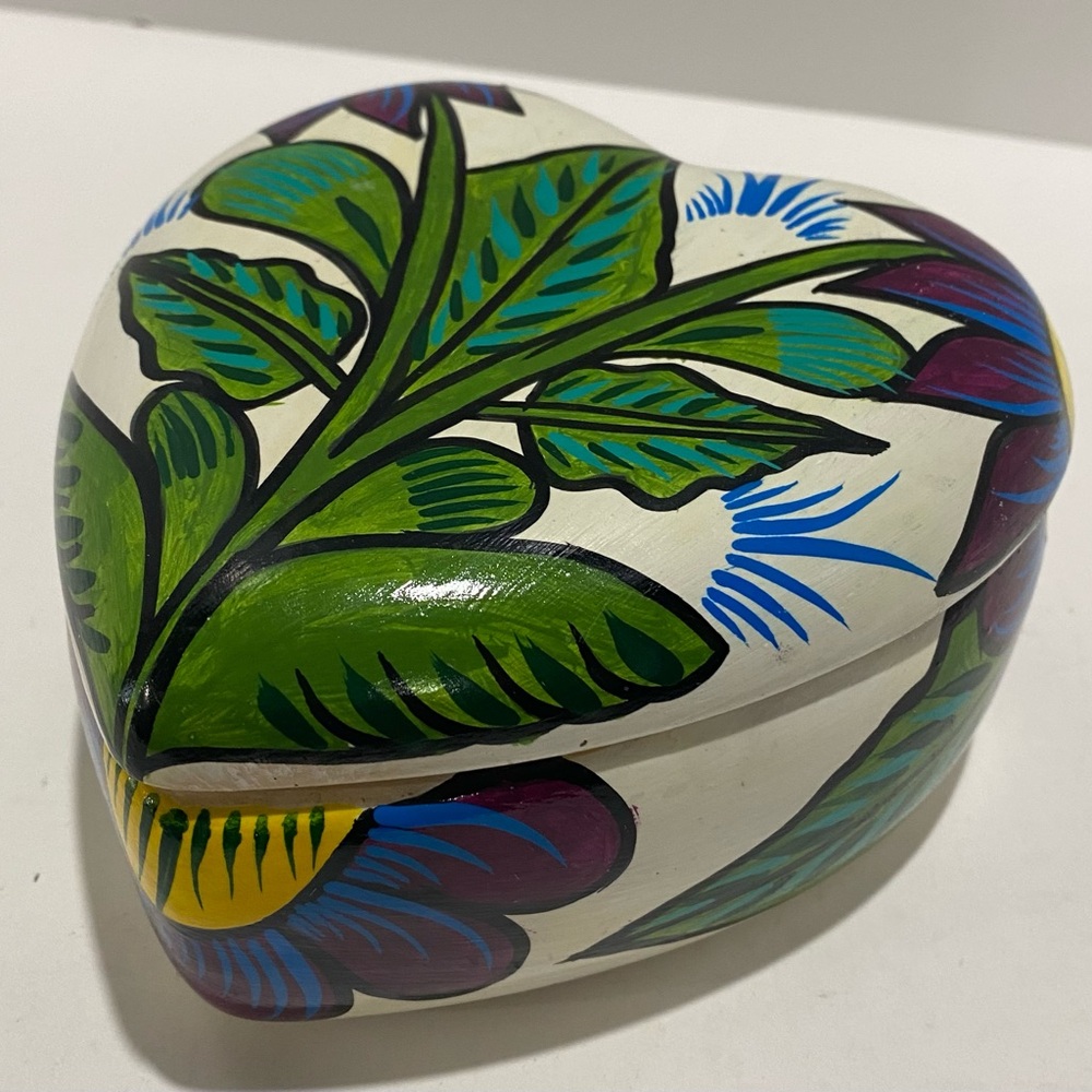 Mexican Heart Shaped Trinket Box Floral Handpainted Ceramic Signed Vintage 2013